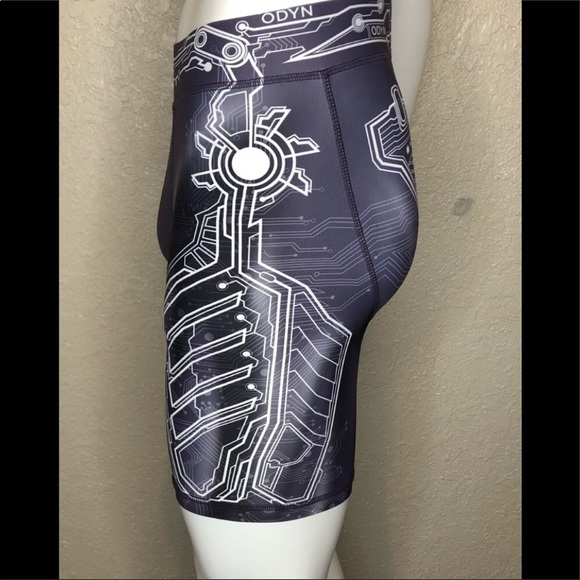 Mens ODYN athletic shorts. Size small - Picture 2 of 6